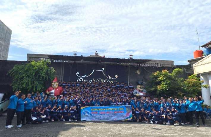 SMK Trisakti Kunjungan Industri ke Omah Oblong
